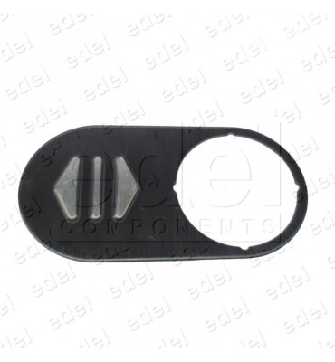 CBBN30B00_APP LABEL DMG BRUTUS BLACK OPEN DOORS