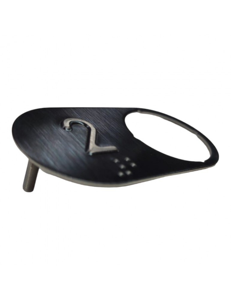 CBBN30B00_2 LABEL DMG BRUTUS BLACK 2