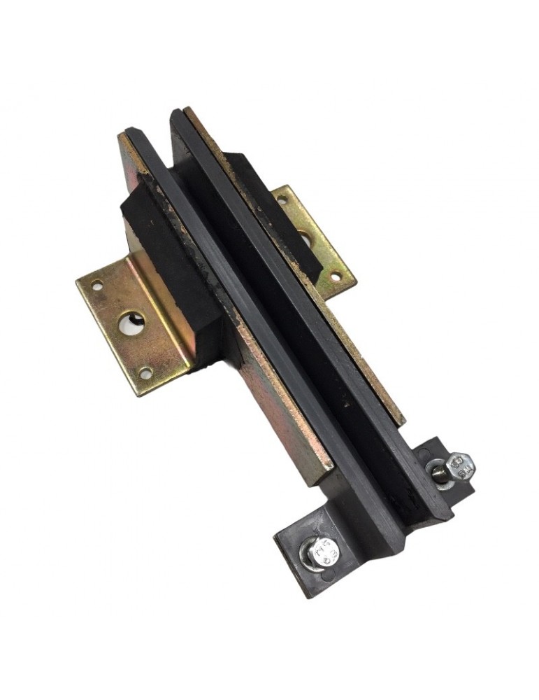 T0237AB1 SOPORTE CON GUIADOR OTIS GUIA 8MM EN T (ORIGINAL)